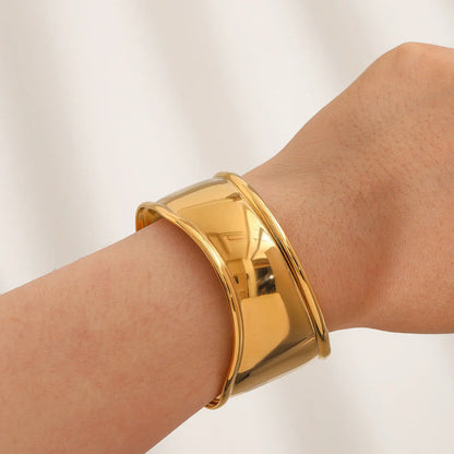 [AuraEcho]Nellie Smooth Gold Cuff