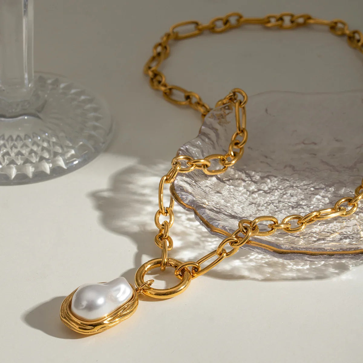 [AuraEcho]Shelby Mother Of Pearl Pendant