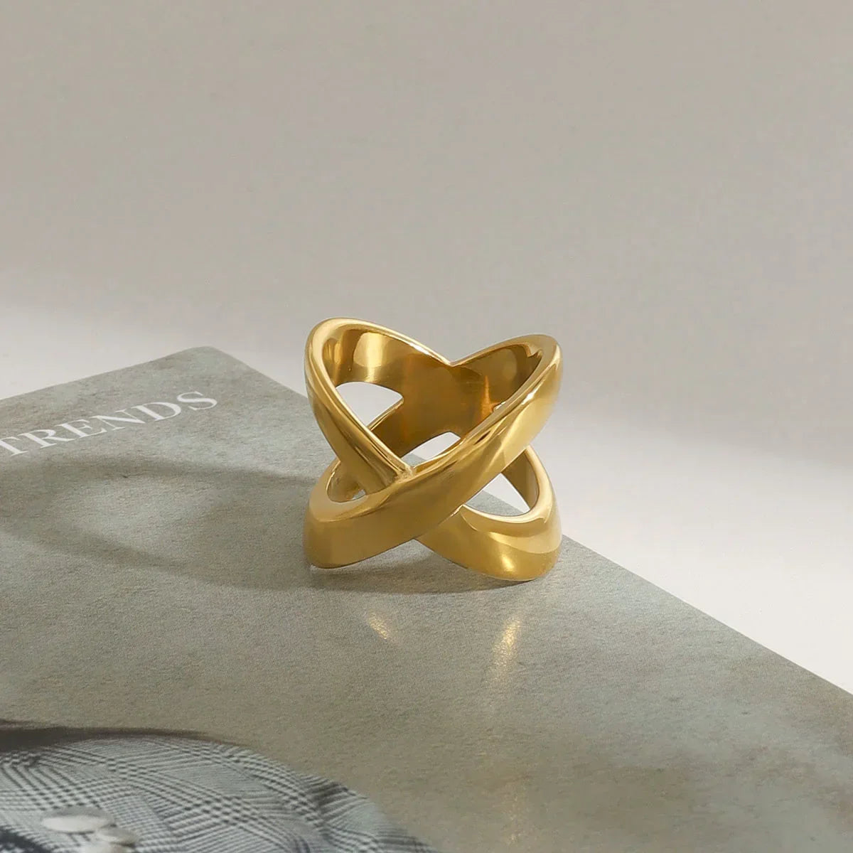 [AuraEcho]Carolyn Gold Cross Ring
