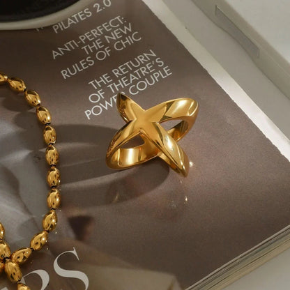 [AuraEcho]Carolyn Gold Cross Ring