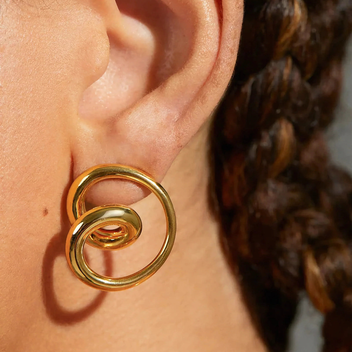 [AuraEcho]Angelique Golden Twist Earrings