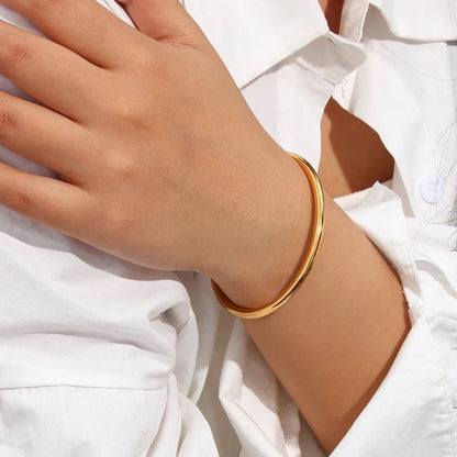 [AuraEcho]Ara Gold Bangle