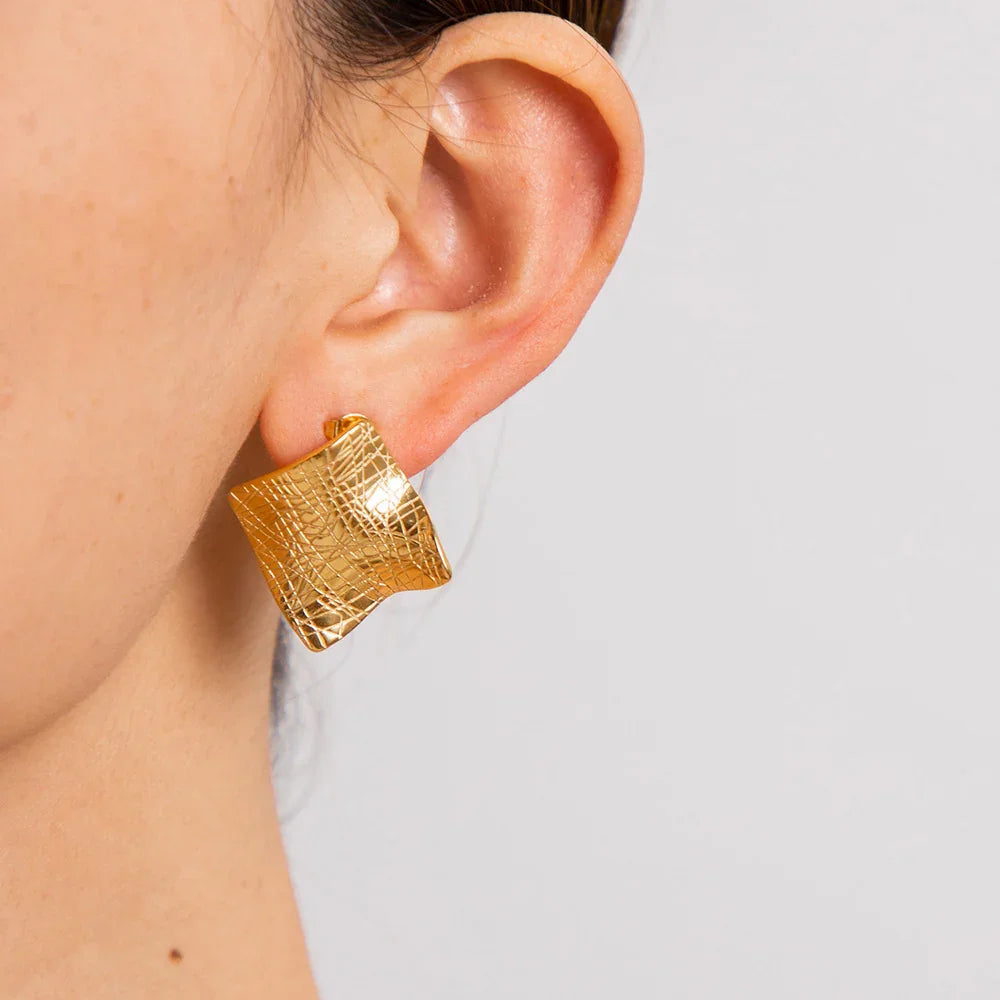 [AuraEcho]Celestina Creased Gold Sheet Earrings