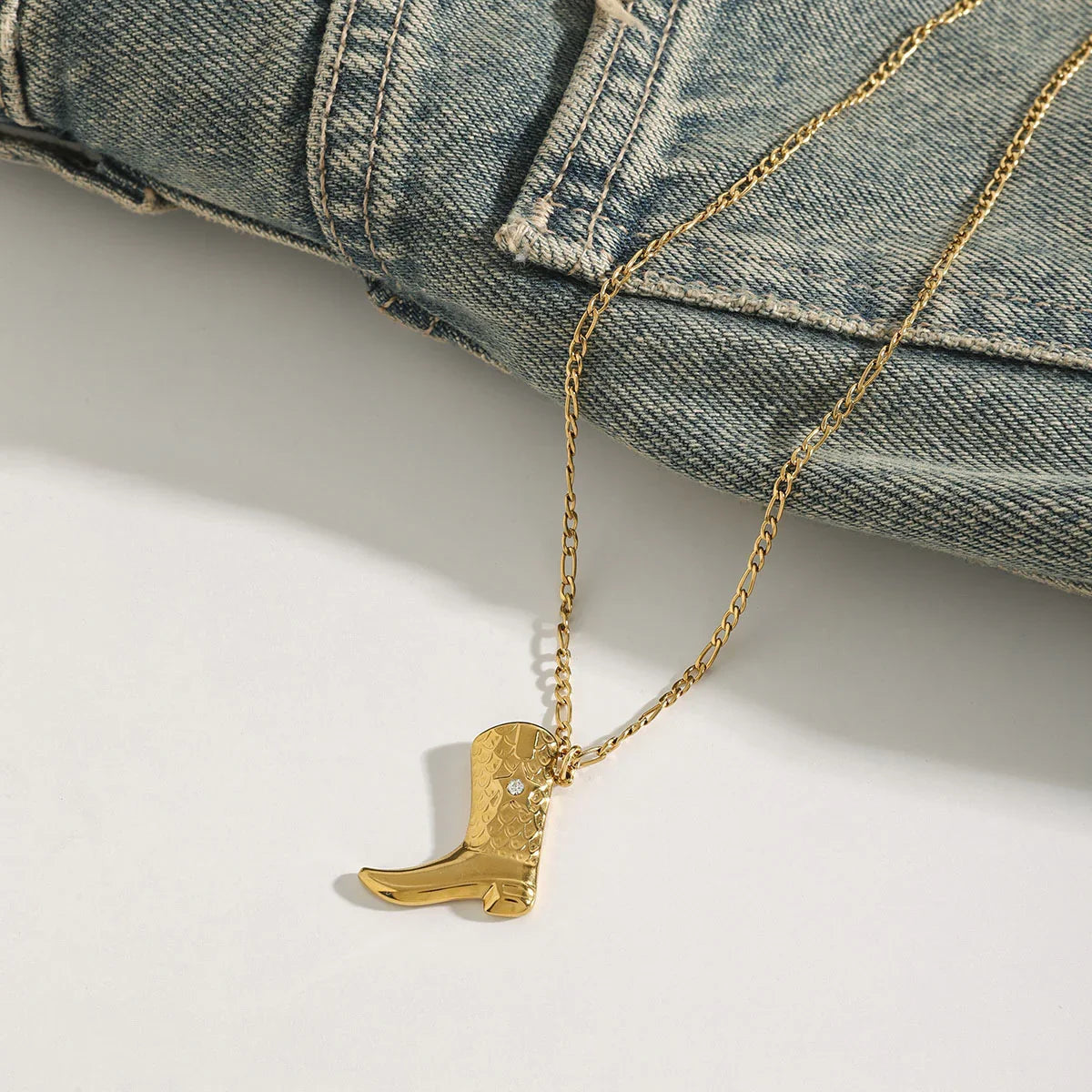 [AuraEcho]Makayla Gold Boot Pendant