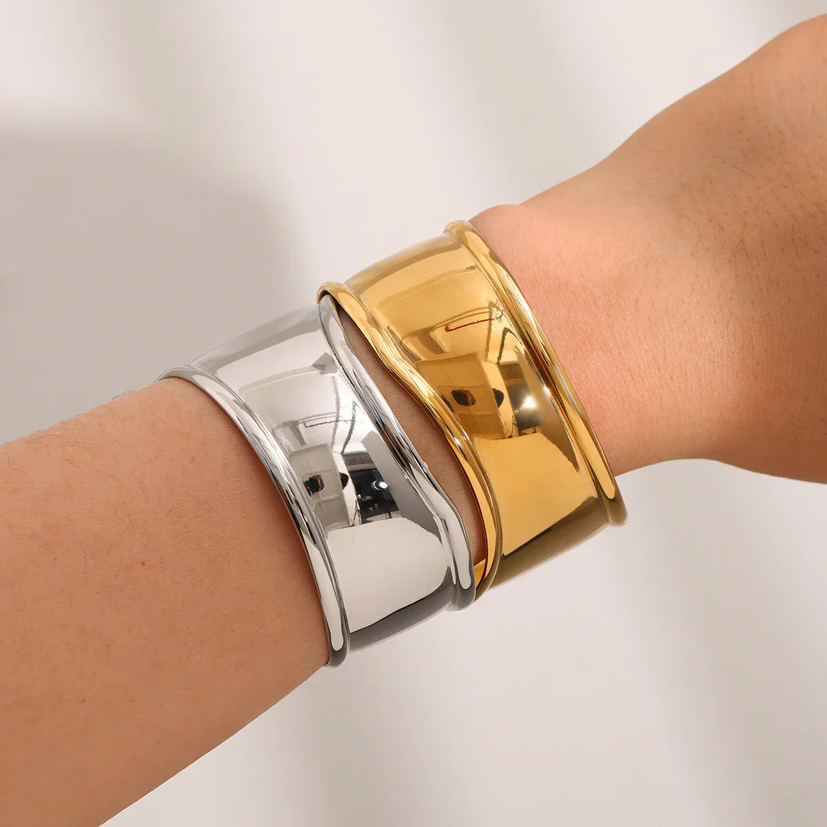 [AuraEcho]Rachel Gold Bangle