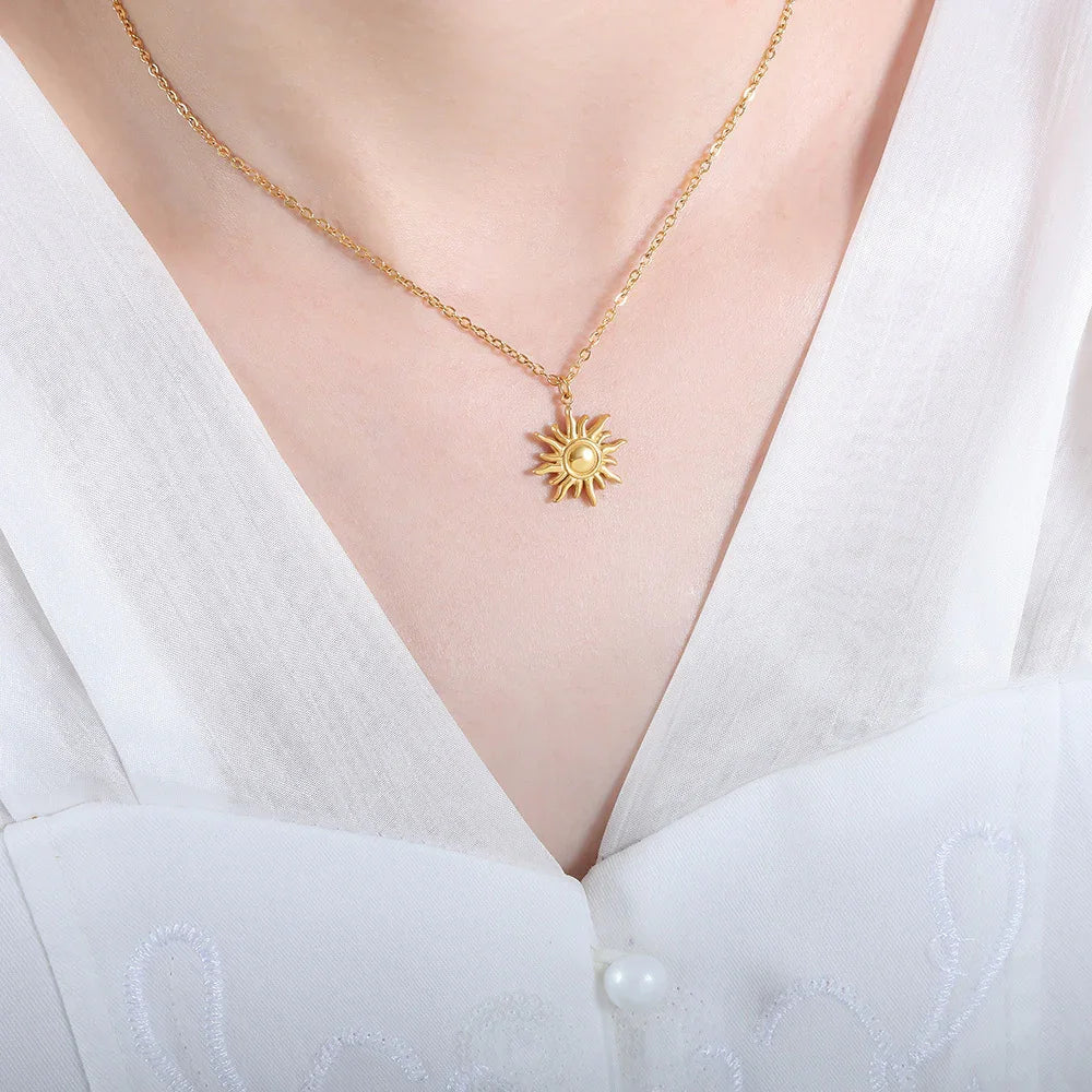 [AuraEcho]Eliora Gold Sun Necklace