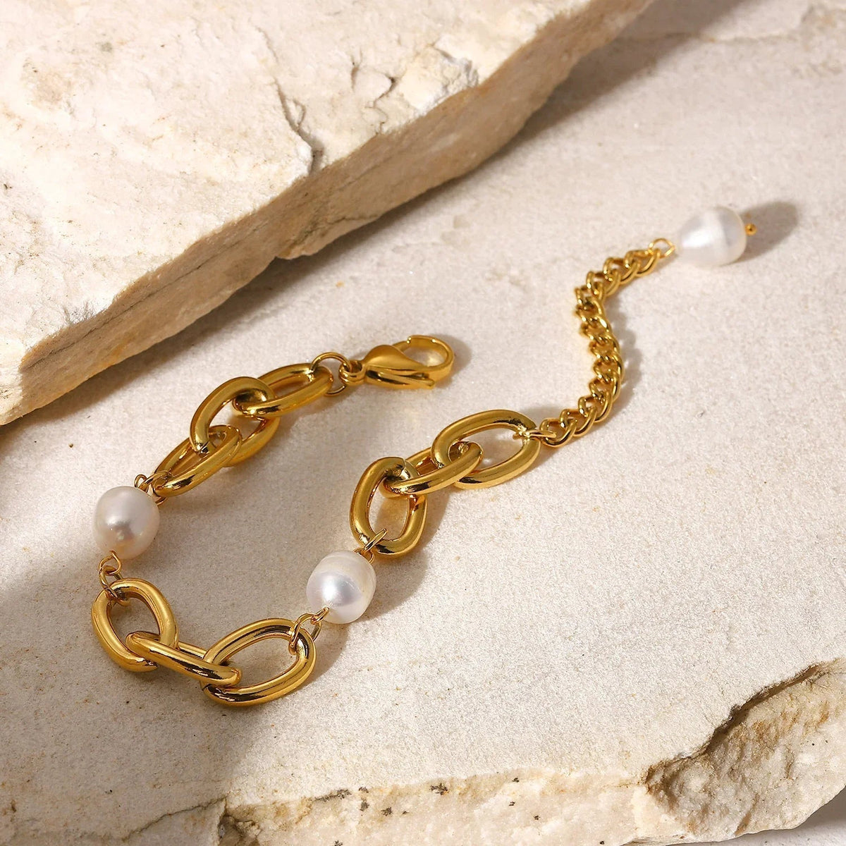 [AuraEcho]Ysabel Chunky Freshwater Pearl Bracelet