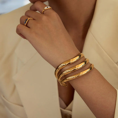 [AuraEcho]Meredith Triple Layer Gold Bangle