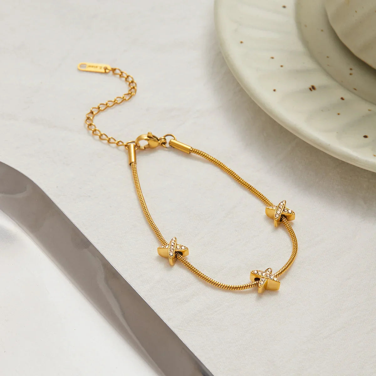 [AuraEcho]Brienne Diamond Cross Herringbone Bracelet