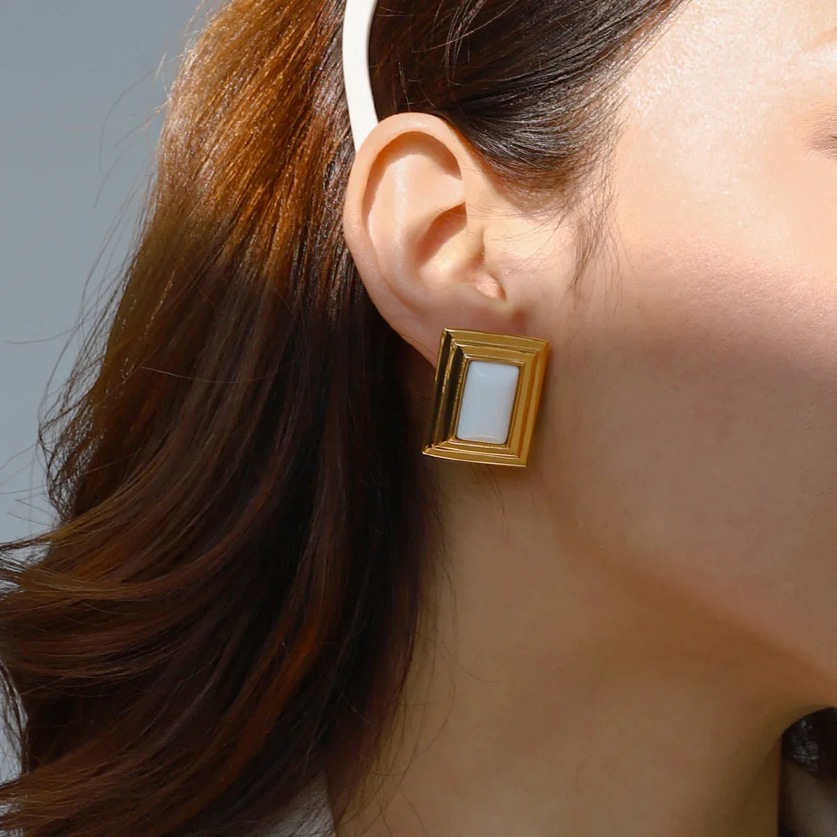 [AuraEcho]Sybil Gold Enamel Earrings