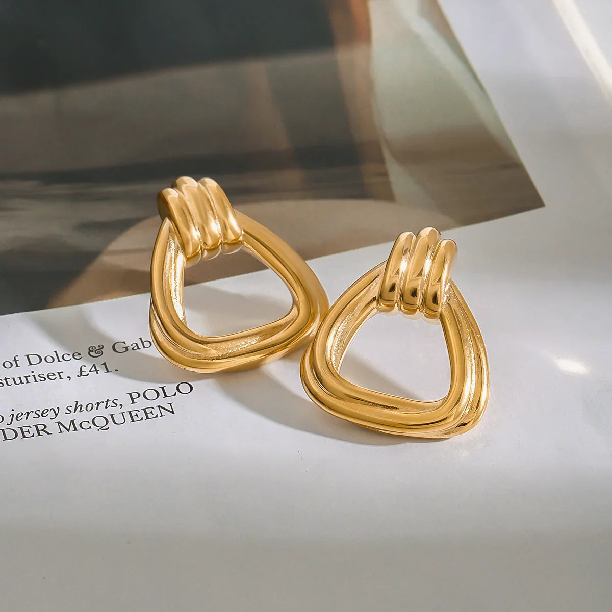 [AuraEcho]Doris Knot Charm Gold Earrings