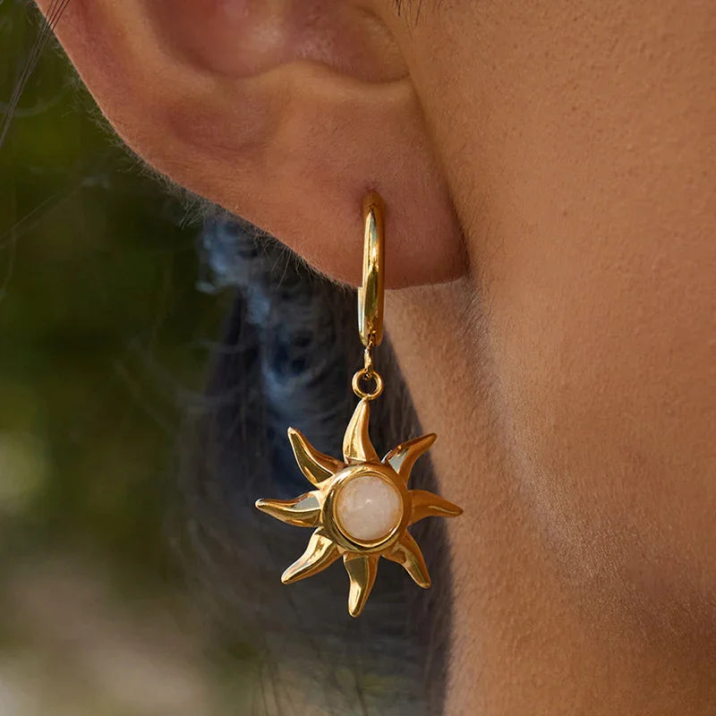 [AuraEcho]Helia Sun-shaped Moonstone Earrings