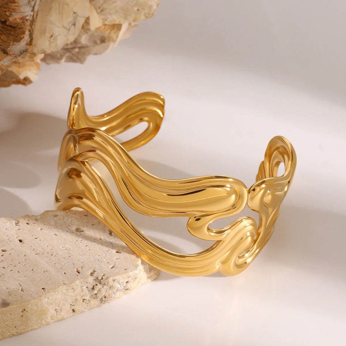 [AuraEcho]Anissa Wavy Gold Bracelet