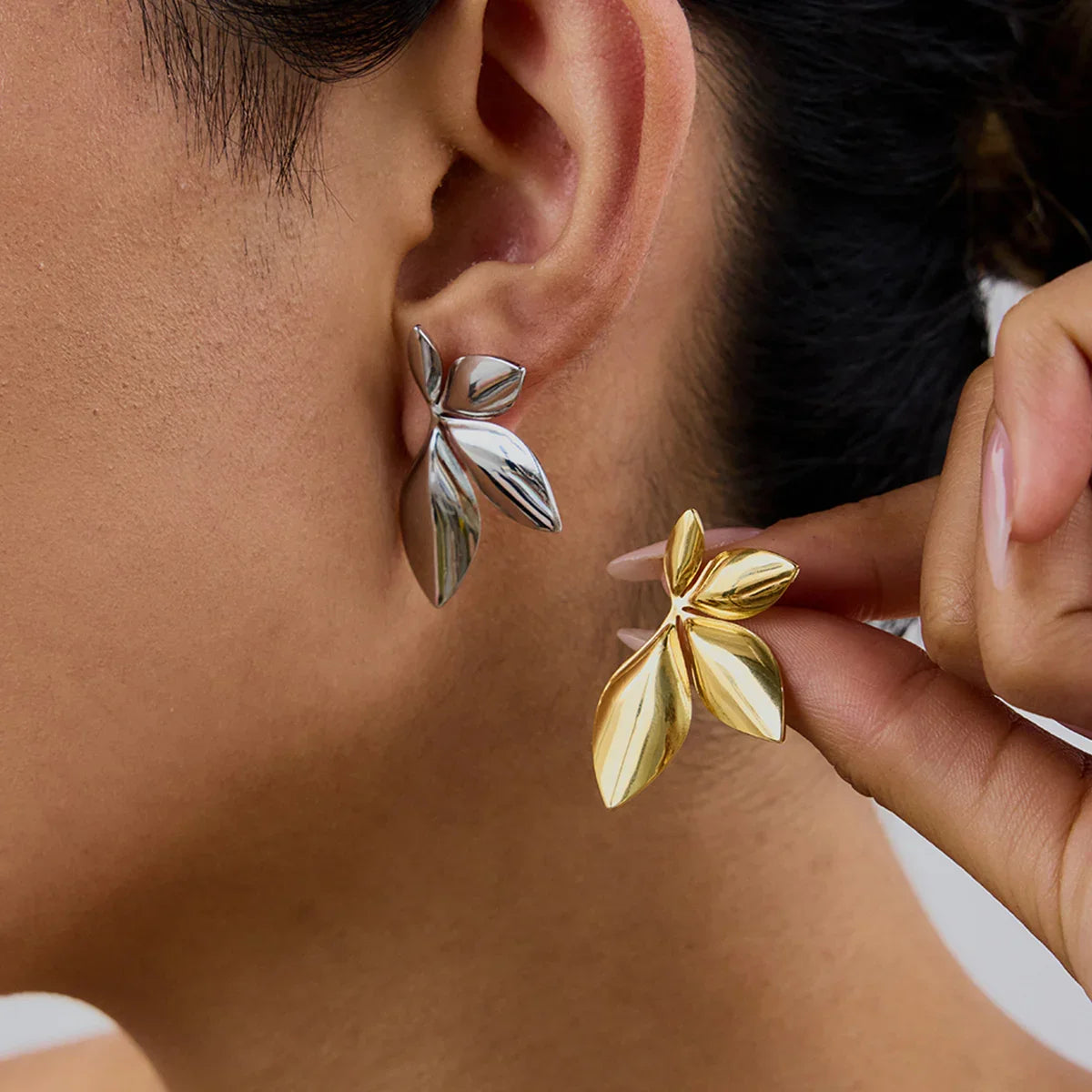 [AuraEcho]Velle Gold Petal Earrings