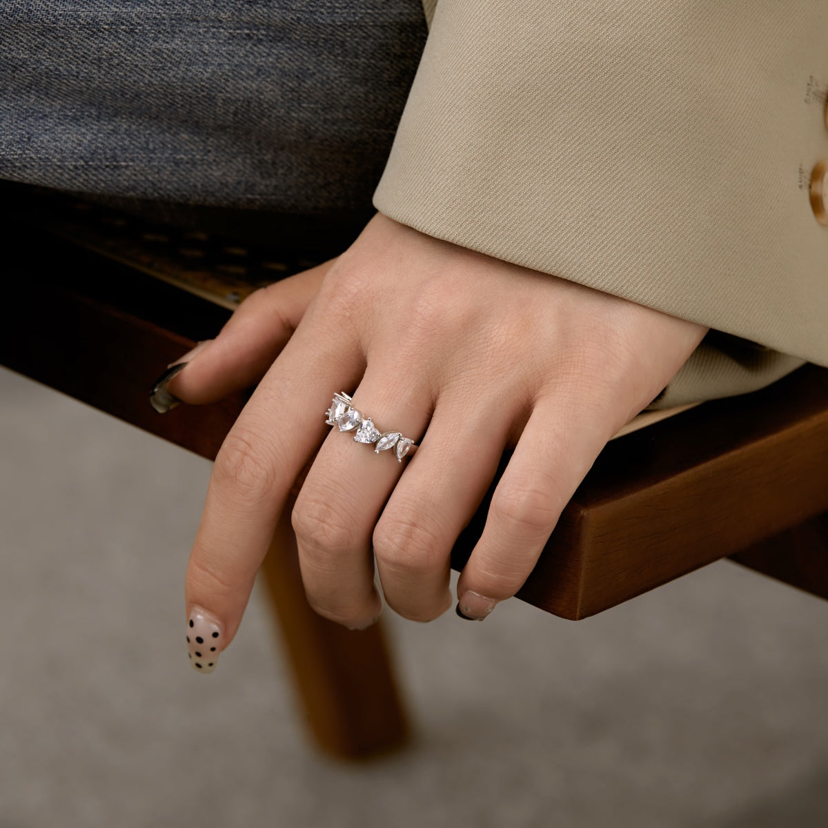 [AuraEcho]Delicate Multi Cut Ring