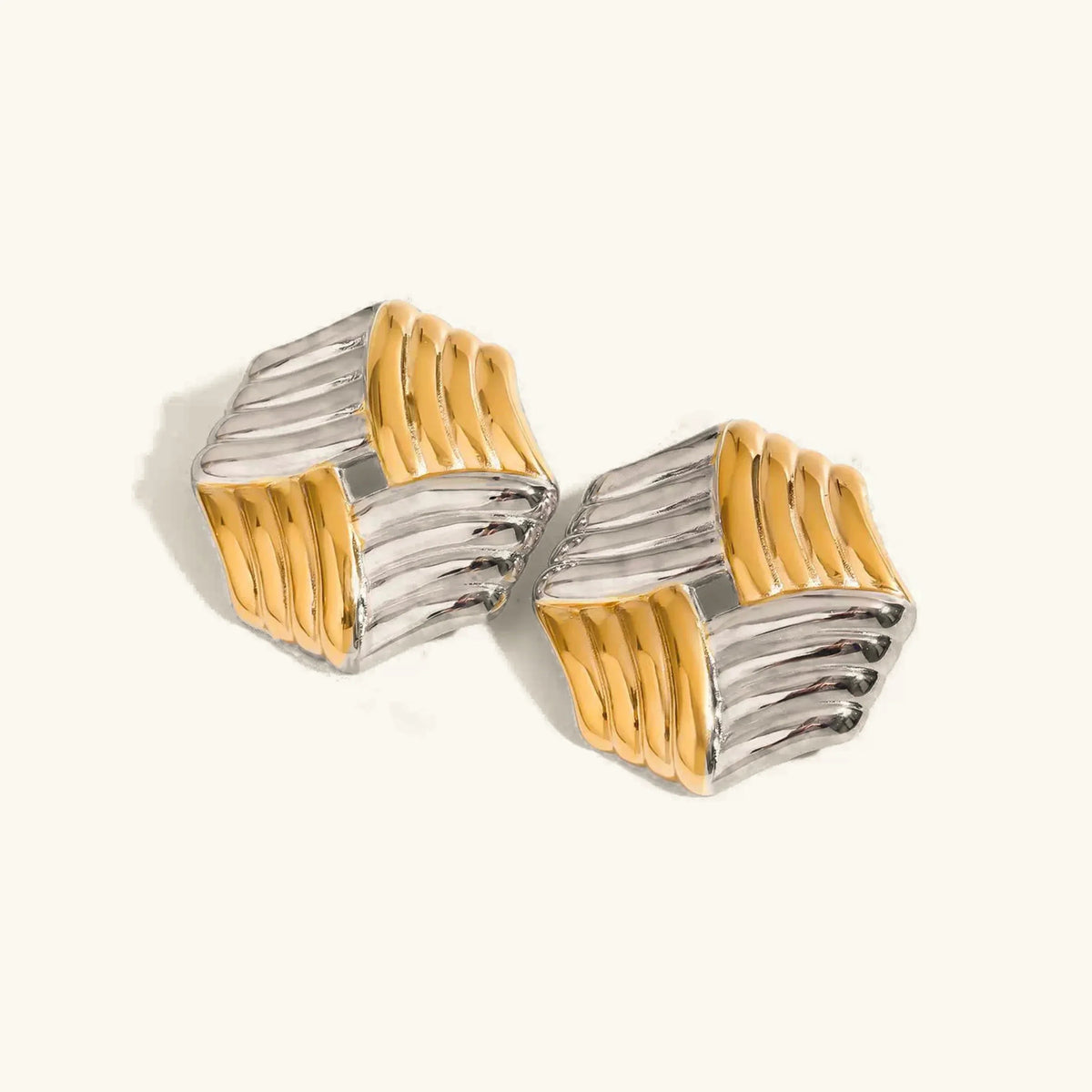 [AuraEcho]Vanessa Criss Cut Gold Earrings