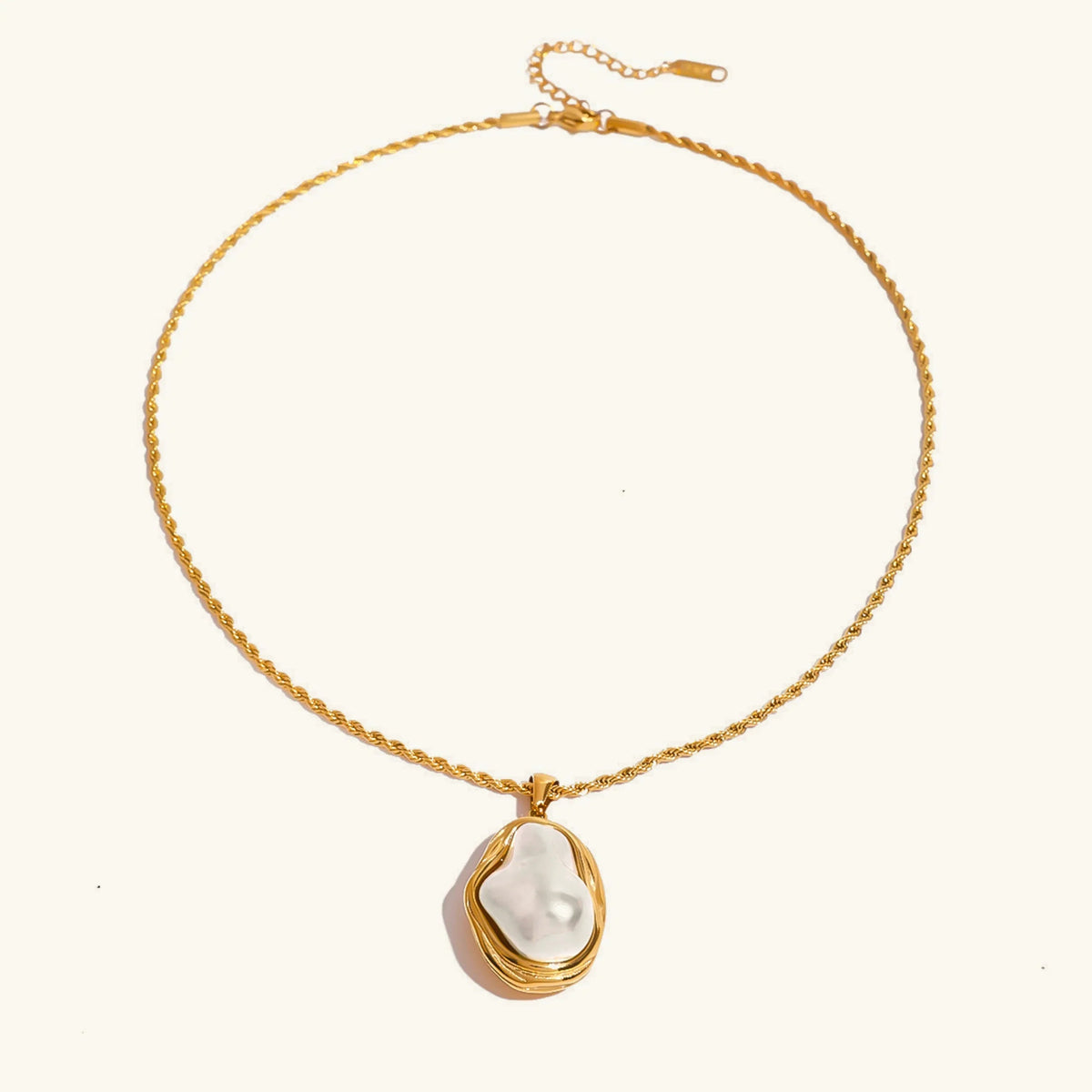 [AuraEcho]Carly Mother Of Pearl Pendant
