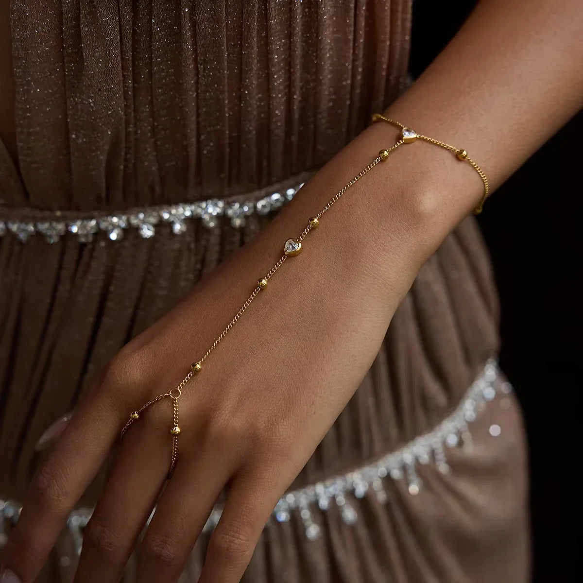[AuraEcho]Winslow Gold Hand Chain