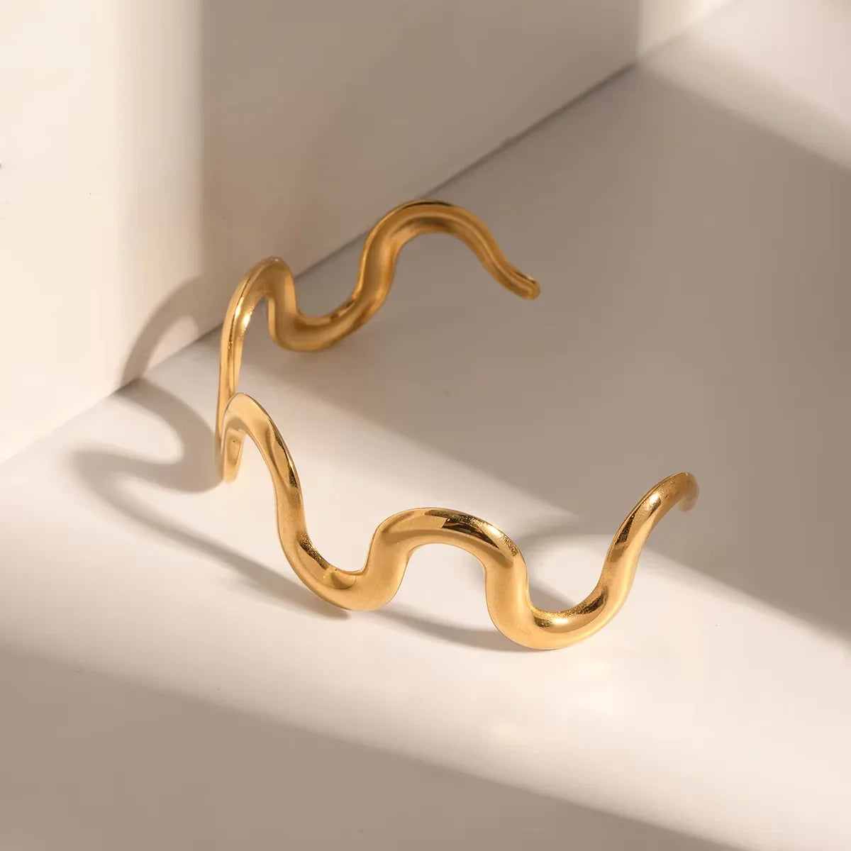 [AuraEcho]Senna Twisted Gold Bangle