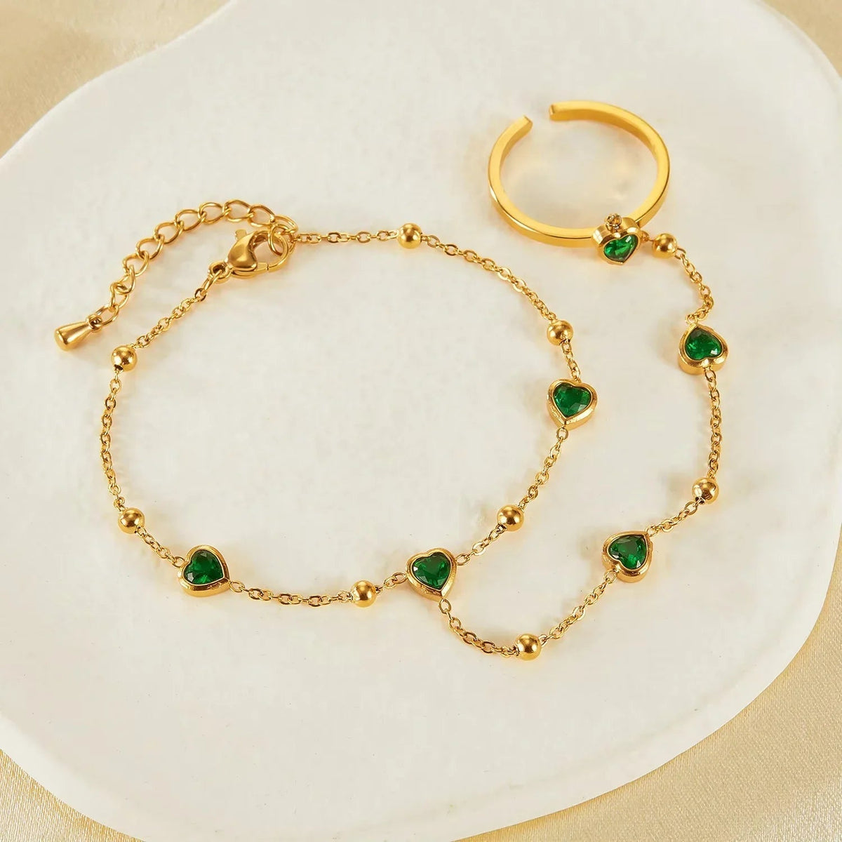 [AuraEcho]Gladys Emerald Heart Hand Chain