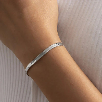 [AuraEcho]Vida Gold Herringbone Bracelet