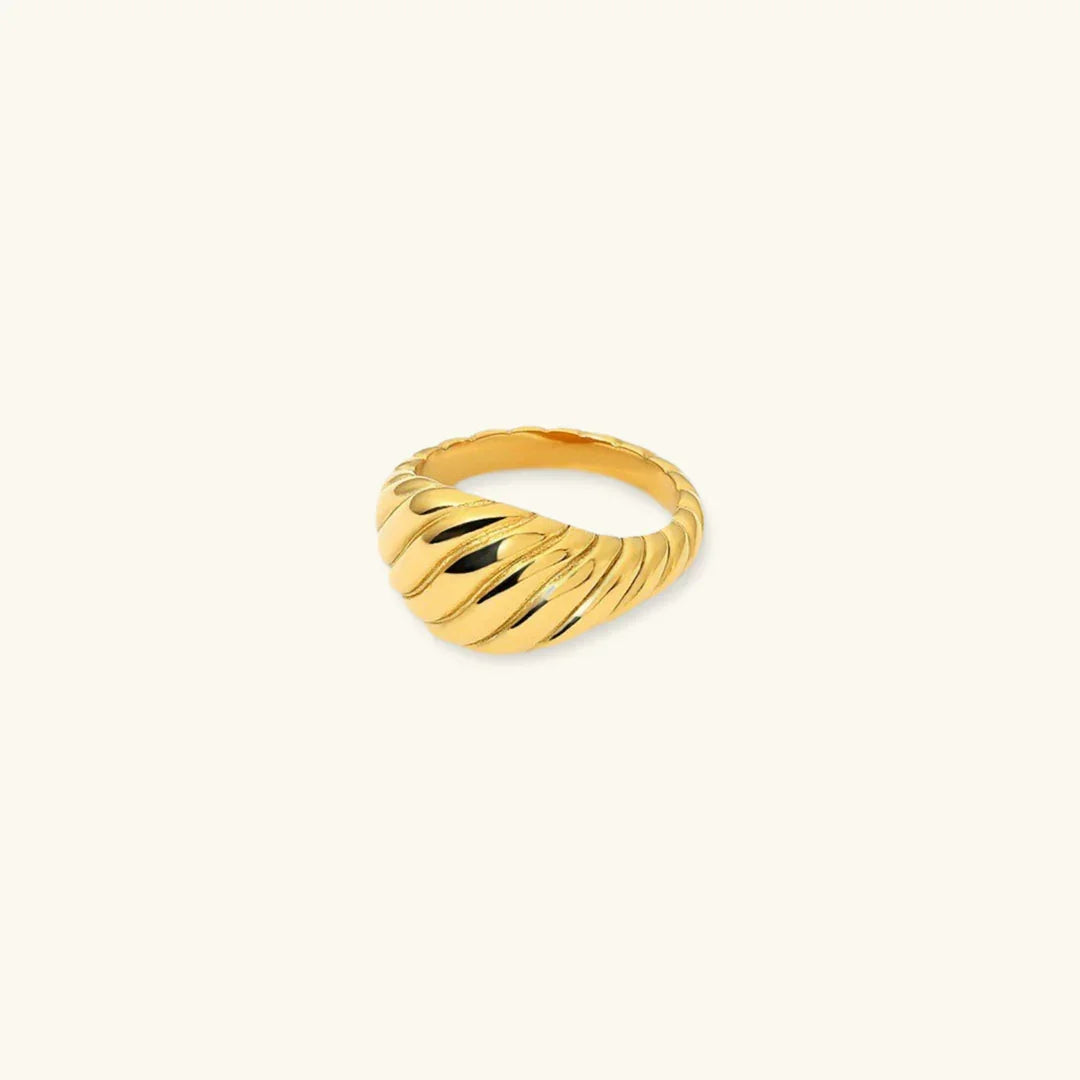 [AuraEcho]Ylenna Gold Croissant Ring