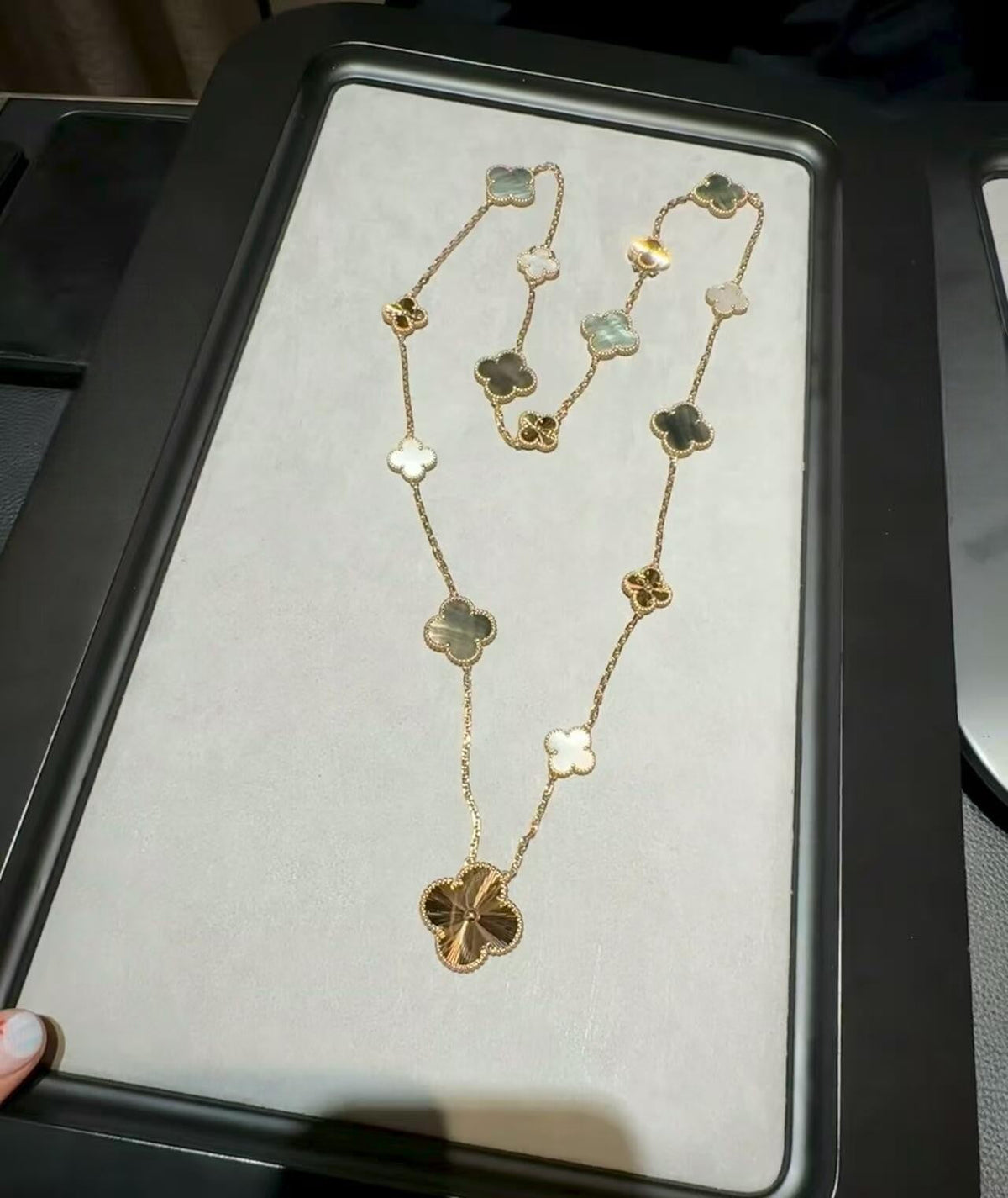 [AuraEcho]DETACHABLE CLOVER 15(11+4) FLOWER ROSE GOLD NECKLACE SET