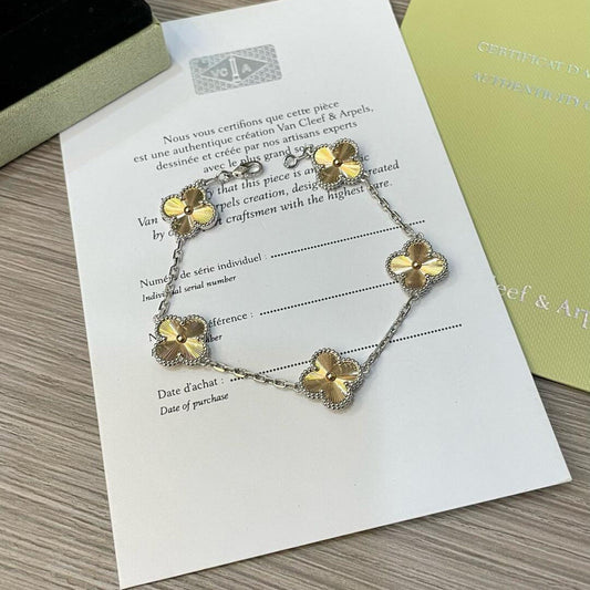 [AuraEcho]CLOVER  5 MOTIFS  CHRISTMAS LIMITED EDITION BRACELET